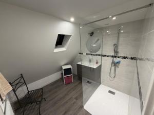 Koupelna v ubytování La Maison de Lili - 3 Chambres + 23 fotografií