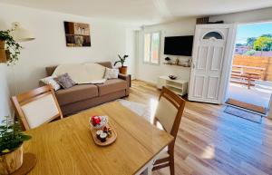 Χώρος καθιστικού στο T2 en RDC Villa tout confort