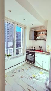 Kuchyň nebo kuchyňský kout v ubytování Beating heart appartement + 38 fotografií