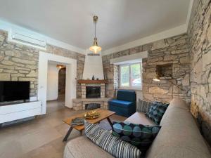 Et opholdsområde på Holiday home in Nedescina 43269