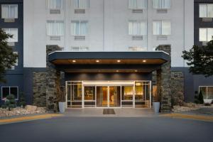 an entrance to a building with a building at Fairfield Inn & Suites by Marriott Atlanta Vinings/Galleria in Atlanta