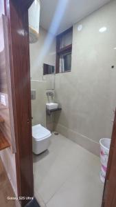 Koupelna v ubytování fab THE MALEEN New Delhi