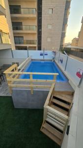 Swimmingpoolen hos eller tæt på גרדניה פריים