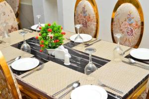 Φωτογραφία από το άλμπουμ του Chinbell Luxury Hotel & Suites σε Lagos +31 φωτογραφίες