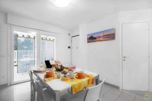 Φωτογραφία από το άλμπουμ του Apartments in Lignano 21760 στο Λινιάνο Σαμπιαντόρο +17 φωτογραφίες