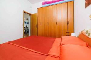 Ένα ή περισσότερα κρεβάτια σε δωμάτιο στο Apartment in Crikvenica 54337