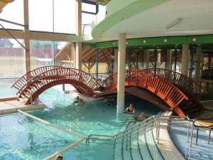 Bazén v ubytování Apartments in Cserkeszolo - Ostungarn 34460 nebo v jeho okolí