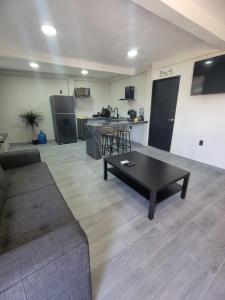 Nhà bếp/bếp nhỏ tại FIESTA MIRAMAR