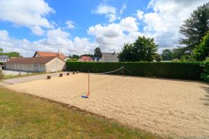 Fotografie z fotogalerie ubytování Grand écran, piscine, beach-volley, pétanque inclus v destinaci Cucq