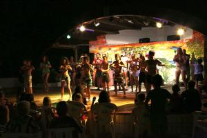 a group of people on a stage in front of a crowd at Mobilehome in Belvedere Grado 53452 in Belvedere
