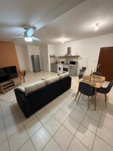 Η κουζίνα ή μικρή κουζίνα στο Peace Wood