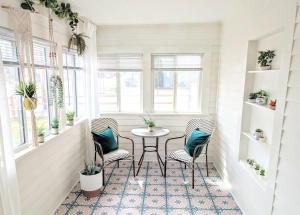 Et opholdsområde på Downtown Hagerman Hot Springs Getaway + 17 billeder