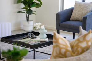 Χώρος καθιστικού στο Lakeside Golf Views Gledswood Hills & Camden & Campbelltown +51 φωτογραφίες