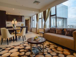 Posezení v ubytování The Concord Hotel & Suites