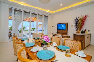 TV/trung tâm giải trí tại Nara Segara Canggu Villa