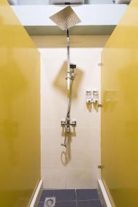 Koupelna v ubytování Hanoi Quarter Life Hostel + 39 fotografií