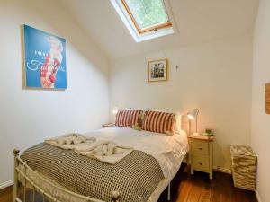 Ένα ή περισσότερα κρεβάτια σε δωμάτιο στο 1 bed in Newport 86258