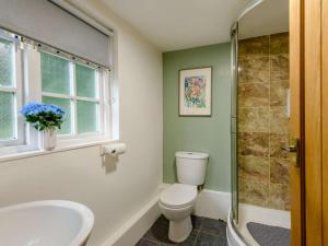 Ένα μπάνιο στο 1 bed in Newport 86258 +7 φωτογραφίες