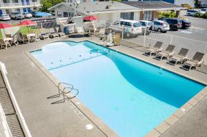 Bazén v ubytování Motel 6-Tacoma, WA - Fife nebo v jeho okolí