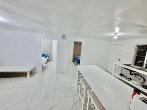 Köök või kööginurk majutusasutuses Private Twin Room - Kava Cottage 2 mins drive to Nuku'alofa City