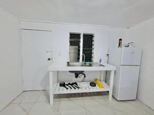 Köök või kööginurk majutusasutuses Private Twin Room - Kava Cottage 2 mins drive to Nuku'alofa City