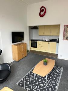 Una cocina o cocineta en Woodland Terrace