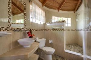 Phòng tắm tại Midas Belize +164 ảnh