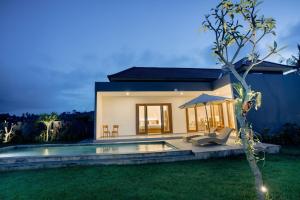 Πισίνα στο ή κοντά στο Bali Jepun Villa 2BR private pool villa nearUbud