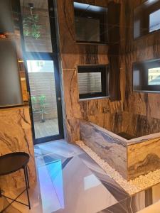 TV a/nebo společenská místnost v ubytování 델루나호텔 + 33 fotografií