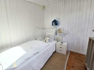 Ένα ή περισσότερα κρεβάτια σε δωμάτιο στο Charmante maison 7 couchages à 300m de la plage, parking et animaux admis - FR-1-777-45 +2 φωτογραφίες