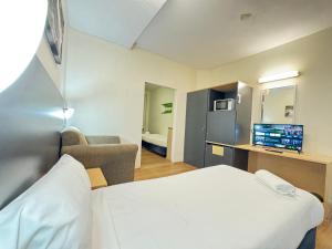 Η κουζίνα ή μικρή κουζίνα στο Taree Motor Inn