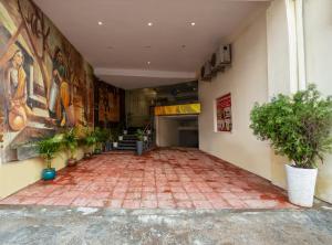 Η πρόσοψη ή η είσοδος του Hotel Apple Tree Near Delhi Airport With- Free AIRPORT PICKUP