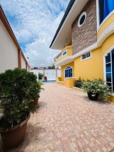 Budova, kde se prázdninový dům nachází