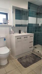 Koupelna v ubytování Magpie and Stump Hotel 'Nest Accommodation'