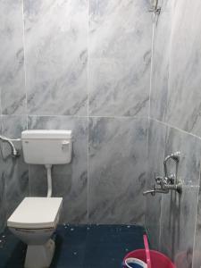 Ένα μπάνιο στο Shree Chakra Residency