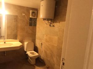 Koupelna v ubytování Luxury 6-Bedroom Villa with Private Pool in Ein Bay, Sokhna + 15 fotografií