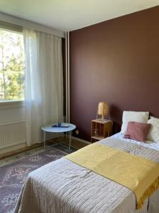 Ένα ή περισσότερα κρεβάτια σε δωμάτιο στο Two bedroom apartment in Hamina