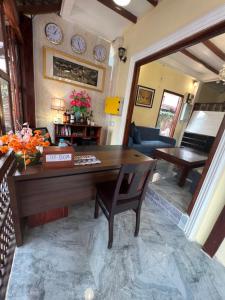 Χώρος καθιστικού στο Chaluenxay Diamond Hotel