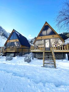Το Pine Chalet Kazbegi τον χειμώνα