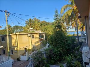 Το κτήριο όπου στεγάζεται  το διαμέρισμα