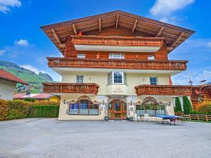 Το κτήριο όπου στεγάζεται  το διαμέρισμα