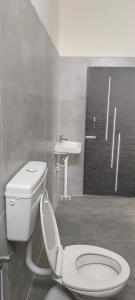 Ένα μπάνιο στο Kumar's Divinestay