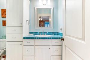 Ένα μπάνιο στο Tenth Street Retreat +56 φωτογραφίες