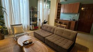 Η κουζίνα ή μικρή κουζίνα στο Affordable and Cozy 2 Bedroom Apartment Center of Boracay +6 φωτογραφίες