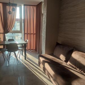 Χώρος καθιστικού στο Однокімнатна квартира ЖК Над Бугом