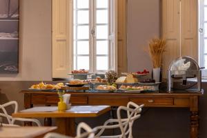 Jídlo v hotelu nebo okolí