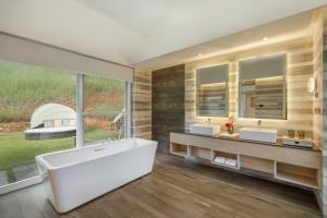 Fotografie z fotogalerie ubytování Himalayan Hideaway Resort Pokhara, The Centara Collection v destinaci Kāskī + 14 fotografií