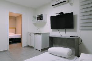 TV a/nebo společenská místnost v ubytování Rich apartments renovated & with modern design