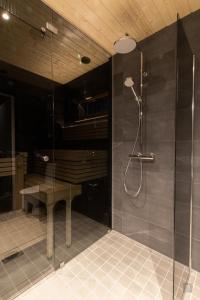 Et badeværelse på Ruka Trek Suite