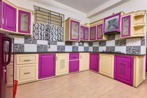 Una cocina o cocineta en Immanuel Homestay, Kalathipady, Kottayam, Flat D 5 fotos más